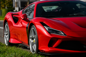 Ferrari Luce dan Dilema Transformasi Identitas