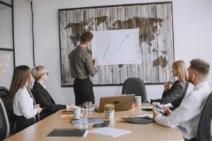 7 Kriteria Memilih Management Consulting yang Tepat untuk Perusahaan Anda