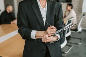 Dari Data ke Keputusan Strategis: Peran Executive Assessment dalam Pengangkatan Pemimpin Perusahaan